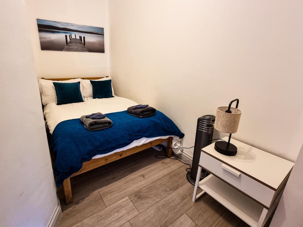 Newly Refurbished Flat In Central Cheltenham With Parking 외부 사진