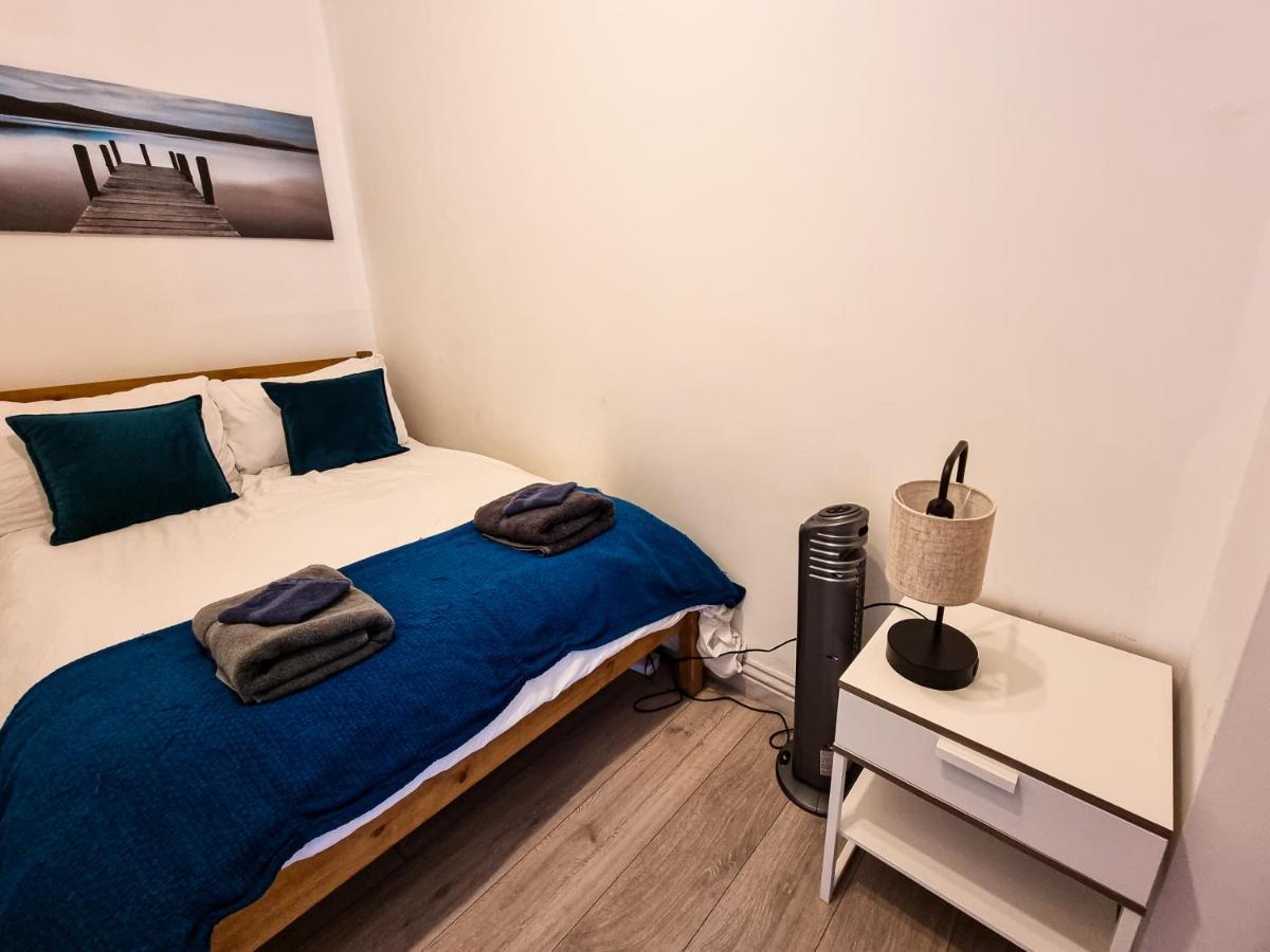 Newly Refurbished Flat In Central Cheltenham With Parking 외부 사진